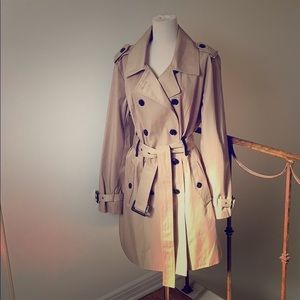 Michael Kors Trenchcoat/Raincoat - like new!!